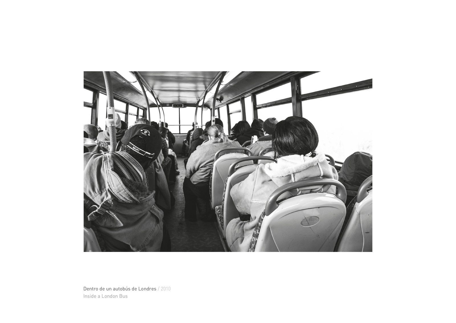 Image of the design created for the exhibition "Londres: detras y debajo del Palacio de Buckingham". This is an image related to a project inside Pedro Rodrigues (Treze413) graphic design portfolio.