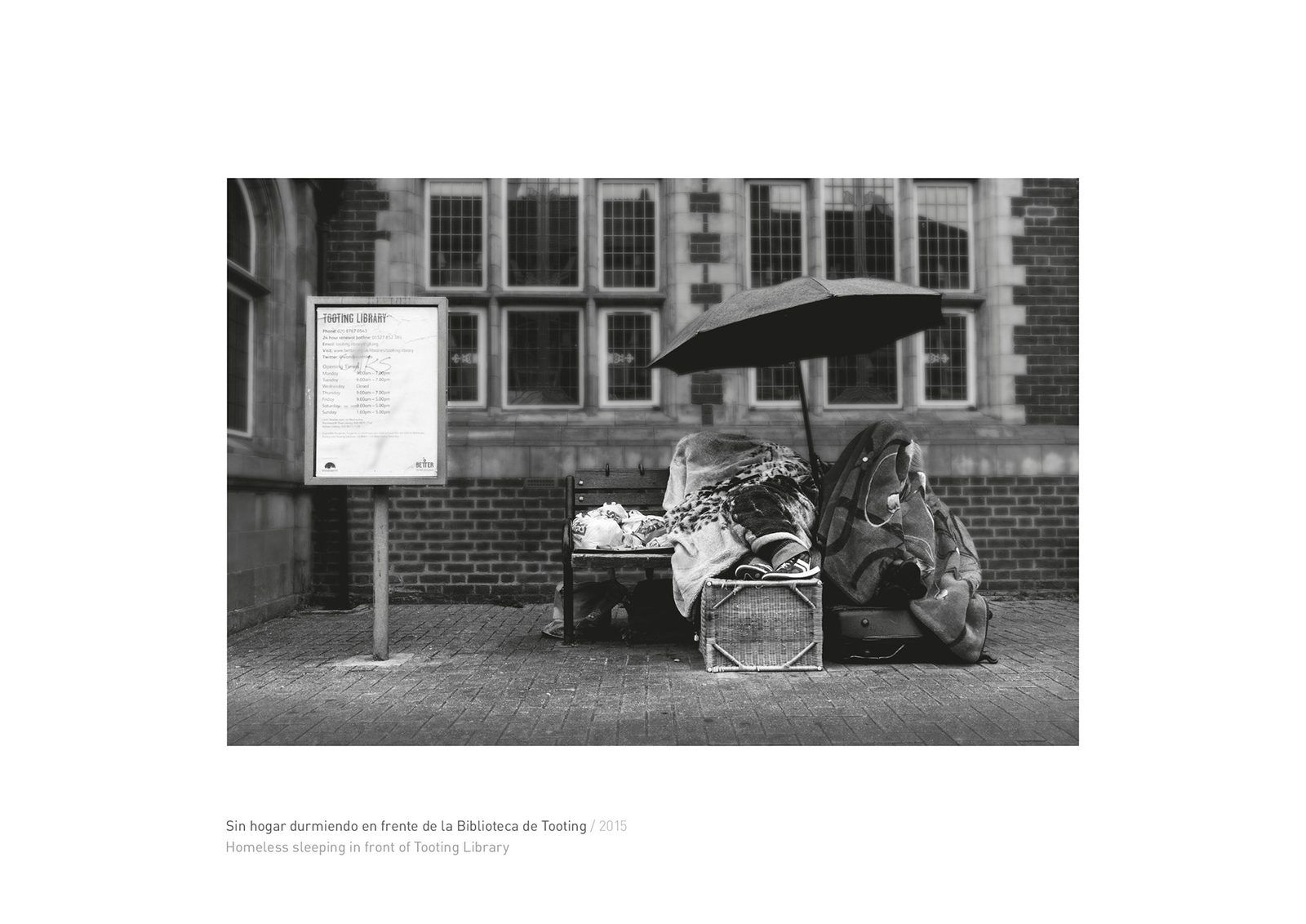 Image of the design created for the exhibition "Londres: detras y debajo del Palacio de Buckingham". This is an image related to a project inside Pedro Rodrigues (Treze413) graphic design portfolio.