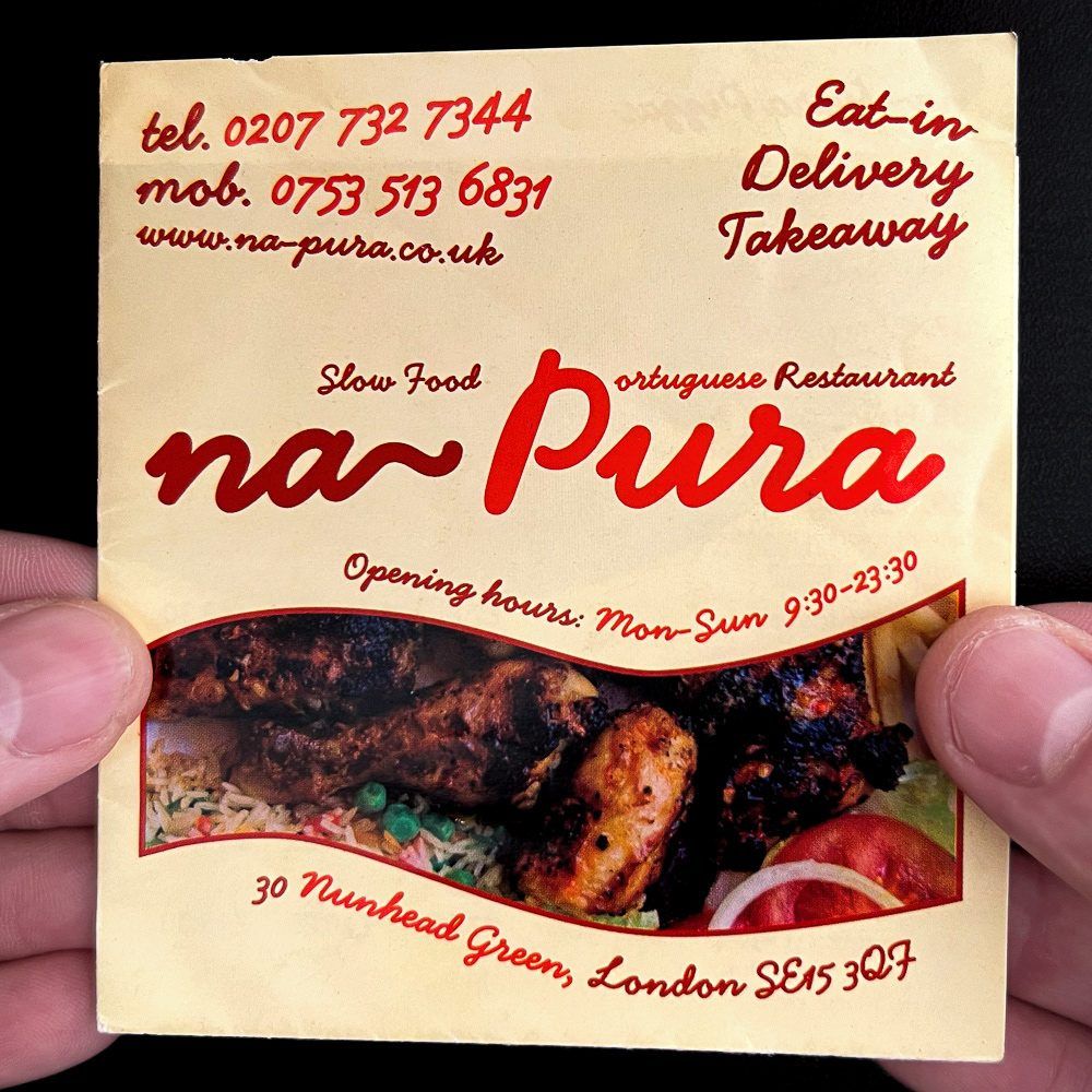 Image of Na Pura Folded Leaflet Opening fully closed view. This is an image related to a project inside Pedro Rodrigues (Treze413) graphic design portfolio.