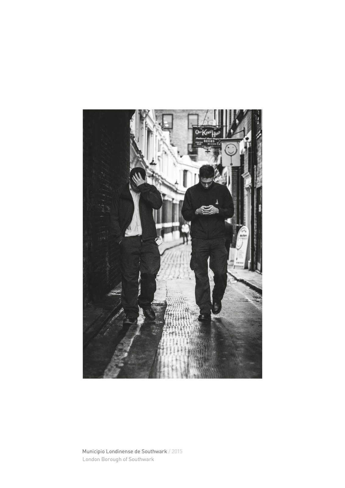 Image of the design created for the exhibition "Londres: detras y debajo del Palacio de Buckingham". This is an image related to a project inside Pedro Rodrigues (Treze413) graphic design portfolio.